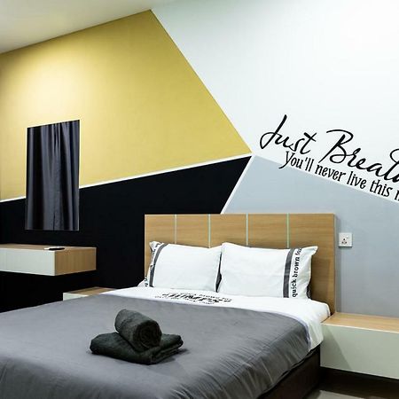 Southwest Designer Suite By D Imperio Homestay Penang Bayan Lepas Zewnętrze zdjęcie