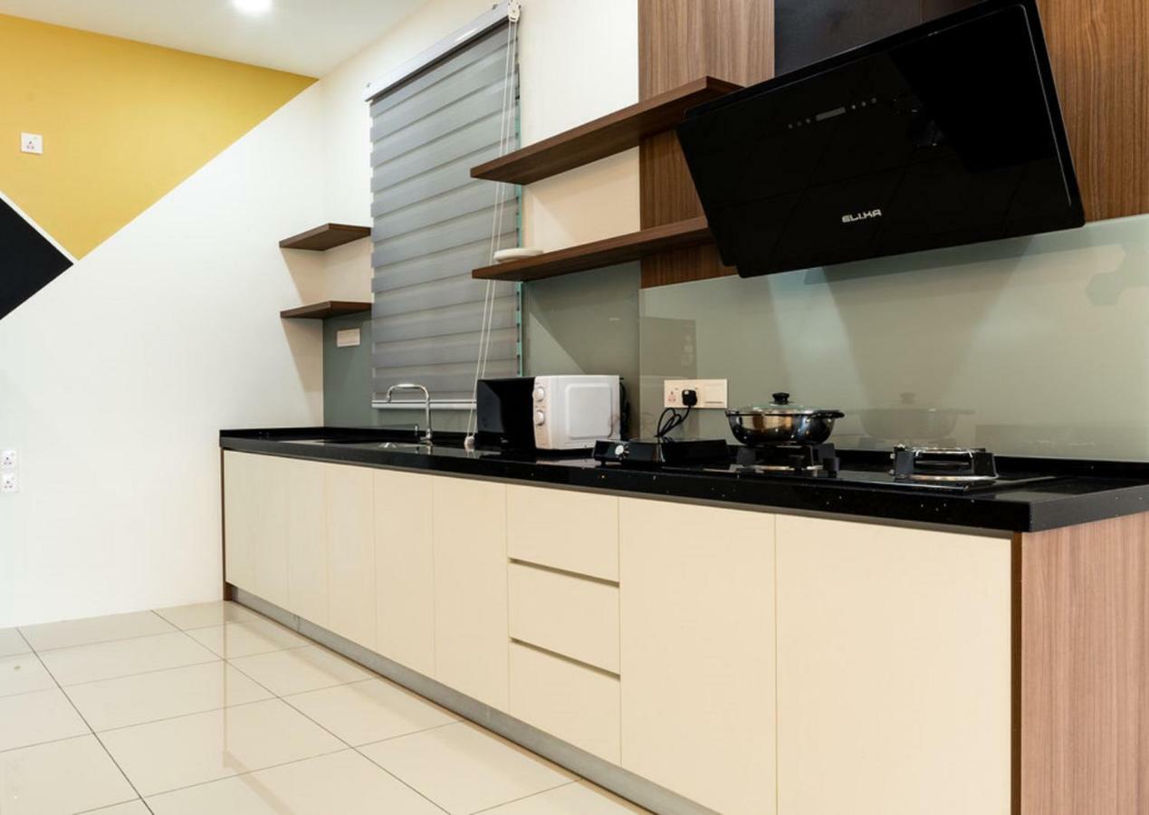 Southwest Designer Suite By D Imperio Homestay Penang Bayan Lepas Zewnętrze zdjęcie